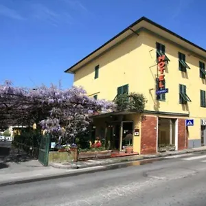https://hotel-stipino.it-tuscanyhotel.com